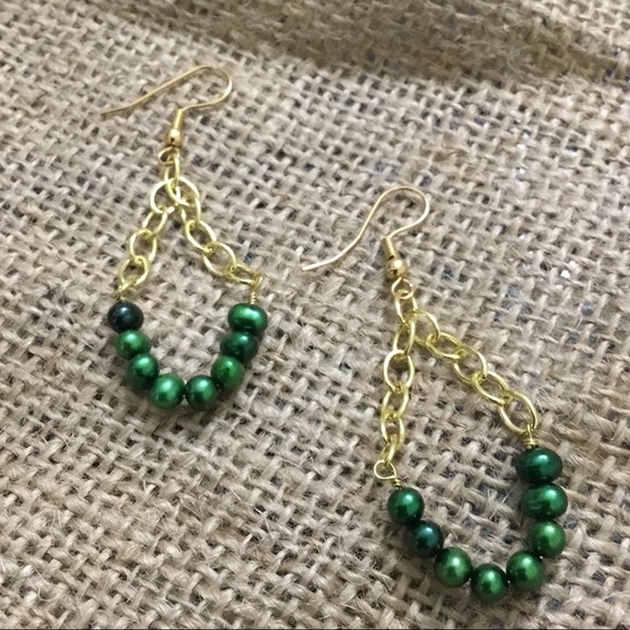 Handmade gold Green pearl earrings on chain - Picture 2 of 7